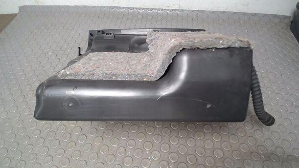 Foto: HANDSCHUHFACH eines Saab 9-5 Kombi 1.9 TiD Sport