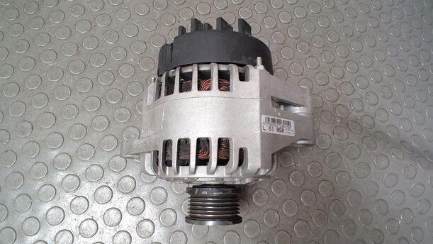 Foto: LICHTMASCHINE ( ZUBEHÖR ) eines Saab 9-5 Kombi 1.9 TiD Sport