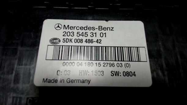 Foto: SICHERUNGSKASTEN eines Mercedes-Benz C 180 T Kompressor Sport
