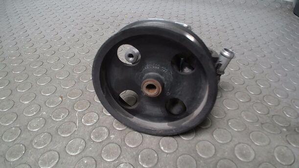 Foto: SERVOPUMPE/ PUMPE SERVOLENKUNG eines Saab 9-5 Kombi 1.9 TiD Sport