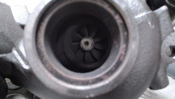 Foto: TURBOLADER eines Saab 9-5 Kombi 1.9 TiD Sport
