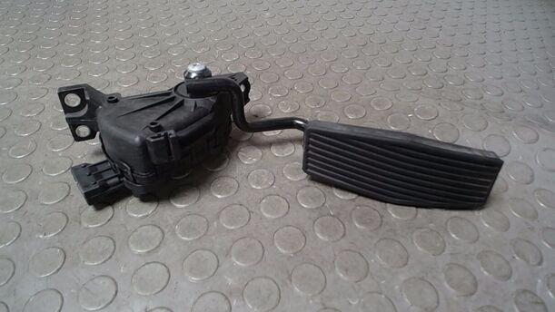 Foto: GASPEDAL eines Saab 9-5 Kombi 1.9 TiD Sport