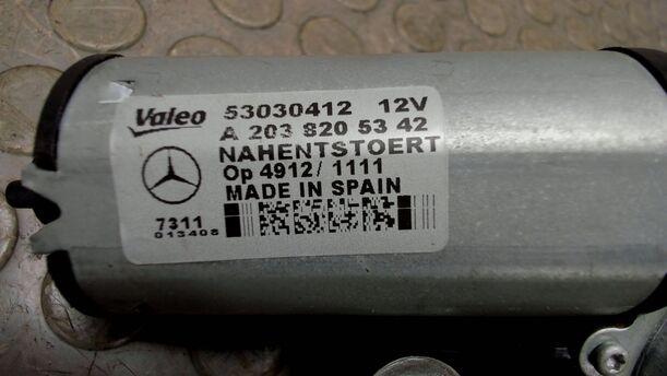 Foto: SCHEIBENWISCHERMOTOR HINTEN ( KOMBI ) eines Mercedes-Benz C 180 T Kompressor Sport