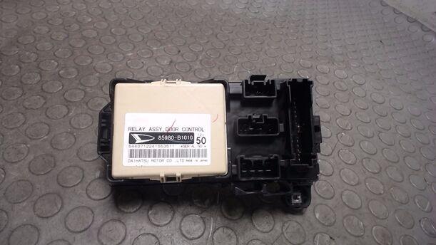 Foto: SICHERUNGSKASTEN eines Daihatsu Sirion 1.3 Sport