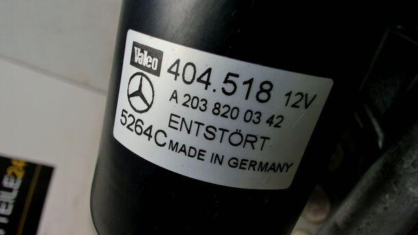Foto: SCHEIBENWISCHERMOTOR VORNE eines Mercedes-Benz C 180 T Kompressor Sport