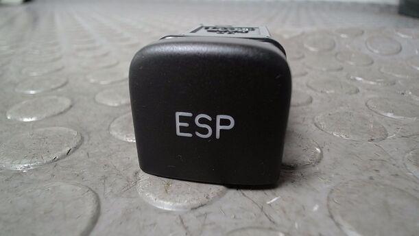 Foto: SCHALTER ESP eines Saab 9-5 Kombi 1.9 TiD Sport