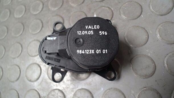 Foto: STELLMOTOR HEIZUNG eines Saab 9-5 Kombi 1.9 TiD Sport