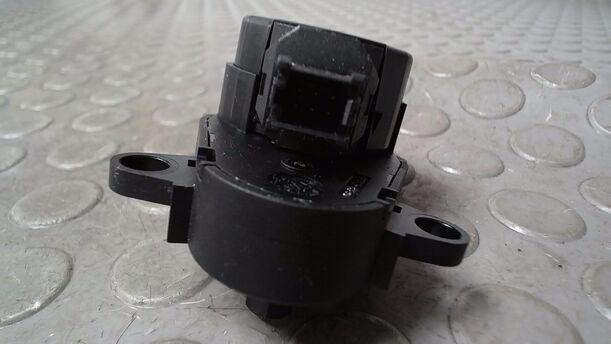 Foto: STELLMOTOR HEIZUNG eines Saab 9-5 Kombi 1.9 TiD Sport
