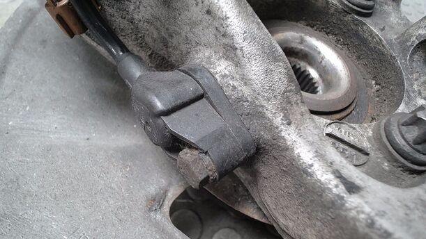 Foto: ACHSSCHENKEL VORN LINKS ( ABS ) eines Saab 9-5 Kombi 1.9 TiD Sport