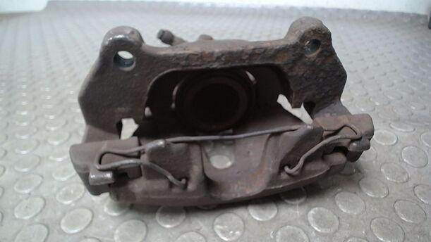 Foto: BREMSSATTEL VORN LINKS  ( ATE ) eines Saab 9-5 Kombi 1.9 TiD Sport