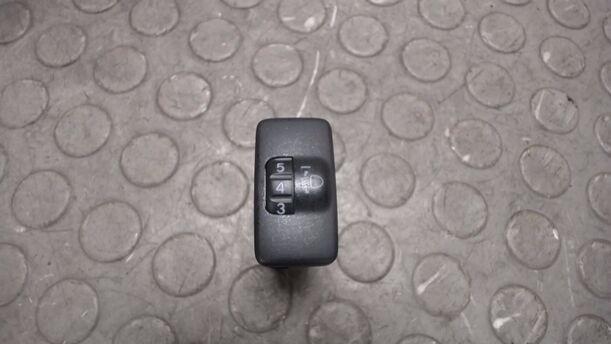 Foto: SCHALTER LEUCHTWEITENREGULIERUNG eines Daihatsu Sirion 1.3 Sport