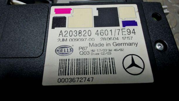 Foto: INNENBELEUCHTUNG / LESELEUCHTE eines Mercedes-Benz C 180 T Kompressor Sport