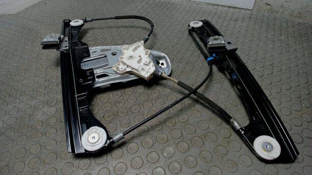 Foto: FENSTERHEBER VORNE RECHTS ELEKTRISCH eines Mercedes-Benz C 180 T Kompressor Sport