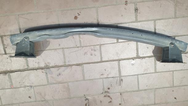 Foto: VERSTÄRKUNG VORN eines Opel Corsa 1.0 12V Sport