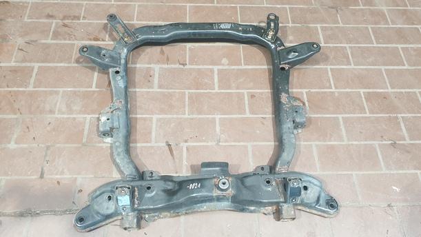 Foto: VORDERACHSTRÄGER eines Opel Corsa 1.0 12V Sport