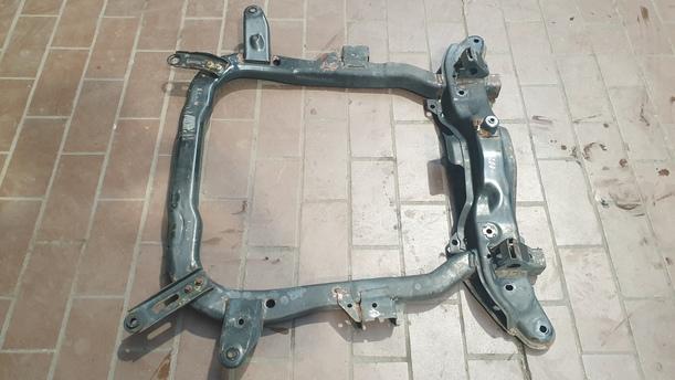 Foto: VORDERACHSTRÄGER eines Opel Corsa 1.0 12V Sport