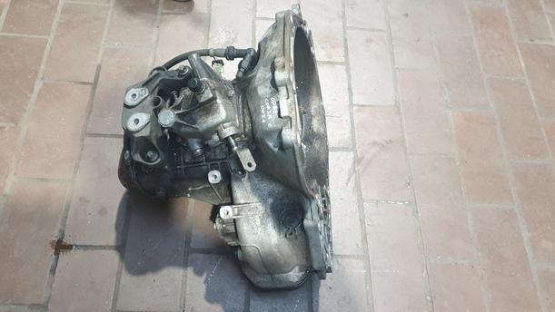 Foto: SCHALTGETRIEBE 5 GANG (F13 3,94 ) eines Opel Corsa 1.0 12V Sport