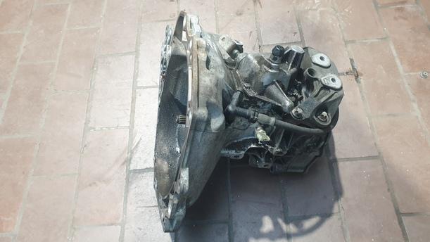 Foto: SCHALTGETRIEBE 5 GANG (F13 3,94 ) eines Opel Corsa 1.0 12V Sport