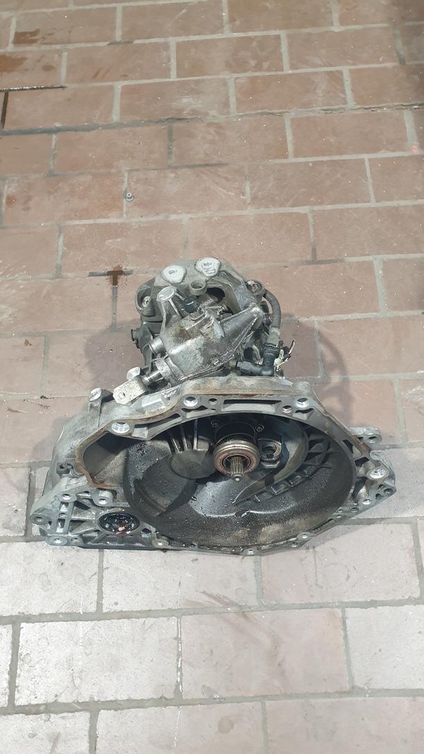 Foto: SCHALTGETRIEBE 5 GANG (F13 3,94 ) eines Opel Corsa 1.0 12V Sport