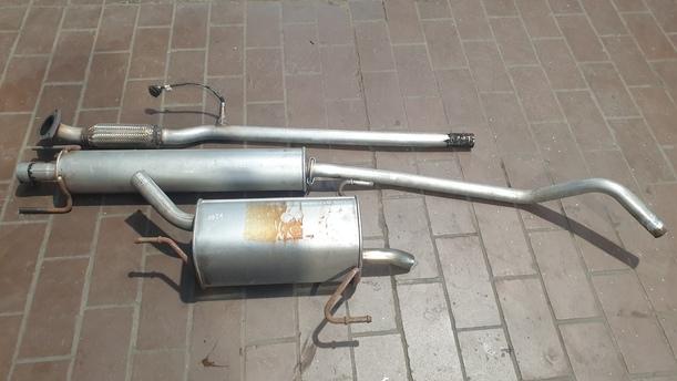 Foto: AUSPUFFANLAGE eines Opel Corsa 1.0 12V Sport