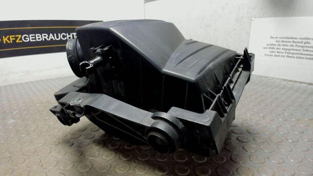 Foto: LUFTFILTERKASTEN eines Opel Corsa 1.0 12V Sport