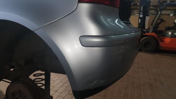 Foto: STOSSFÄNGER / STOSSSTANGE HINTEN ( VOR FACELIFT ) eines VW Polo 1.4 Sport