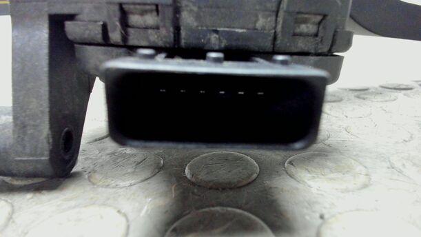 Foto: GASPEDAL eines Opel Corsa 1.0 12V Sport