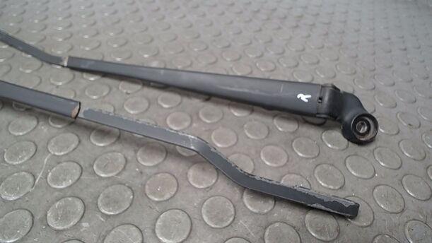 Foto: SCHEIBENWISCHERARME VORN eines VW Lupo 1.0 Sport