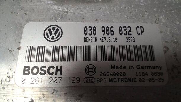 Foto: STEUERGERÄT EINSPRITZUNG/ MOTORSTEUERGERÄT eines VW Lupo 1.0 Sport