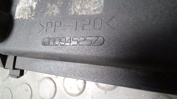 Foto: LAMPENTRÄGER HINTEN LINKS eines VW Lupo 1.0 Sport