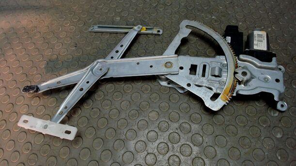 Foto: FENSTERHEBER VORNE LINKS  (2/3-TÜRER) eines Opel Corsa 1.0 12V Sport