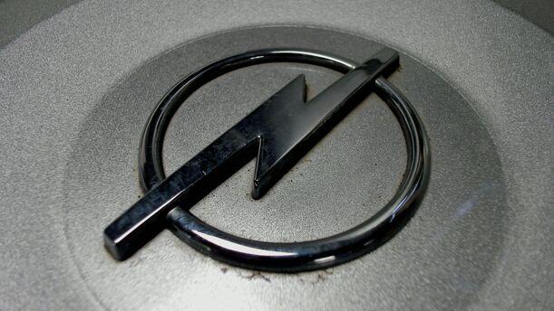 Foto: EINZELNE RADKAPPE / RADDECKEL 15 ZOLL eines Opel Corsa 1.0 12V Sport
