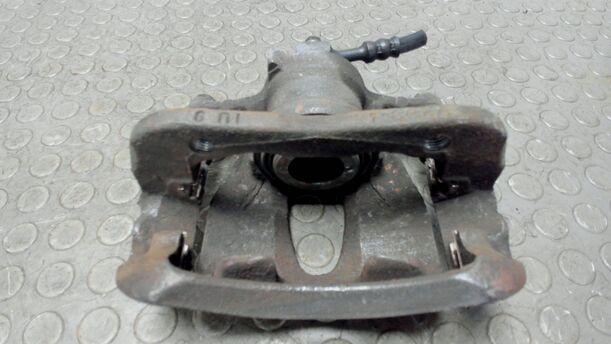 Foto: BREMSSATTEL VORNE RECHTS eines Opel Corsa 1.0 12V Sport