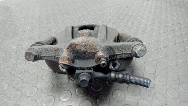 Foto: BREMSSATTEL VORNE RECHTS eines Opel Corsa 1.0 12V Sport