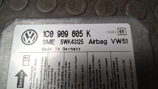 Foto: STEUERGERÄT AIRBAG/ AIRBAGSTEUERGERÄT eines VW Polo 1.4 Sport