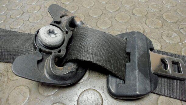 Foto: SICHERHEITSGURT VORNE LINKS ( R50 ) eines Mini (BMW) Mini One Sport