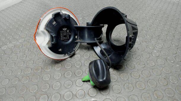 Foto: TANKKLAPPE / TANKDECKEL eines Mini (BMW) Mini One Sport