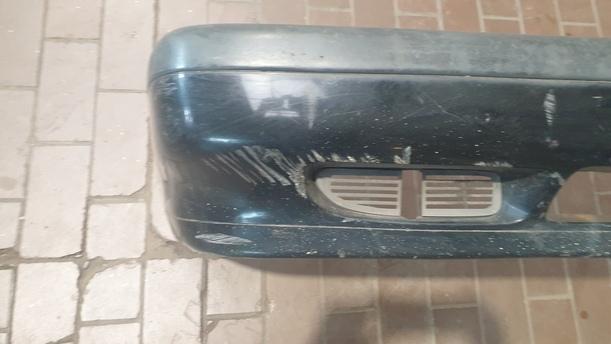 Foto: STOSSFÄNGER / STOßSTANGE VORNE eines Volvo 850 2.0-10V Sport