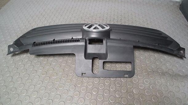 Foto: KÜHLERGRILL eines VW Polo 1.4 Sport