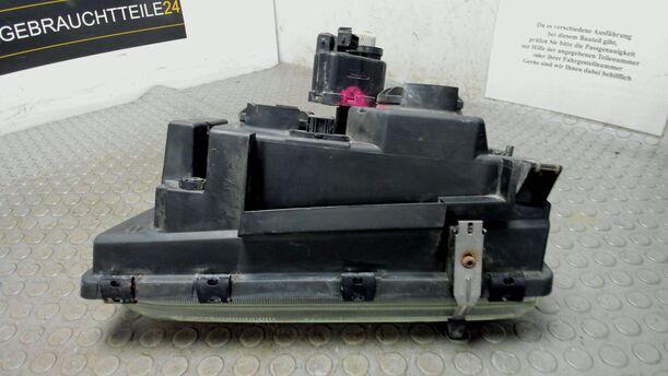 Foto: SCHEINWERFER RECHTS eines Volvo 850 2.0-10V Sport