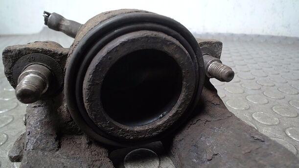 Foto: BREMSSATTEL VORN LINKS ( ATE / FS III ) eines VW Polo 1.4 Sport
