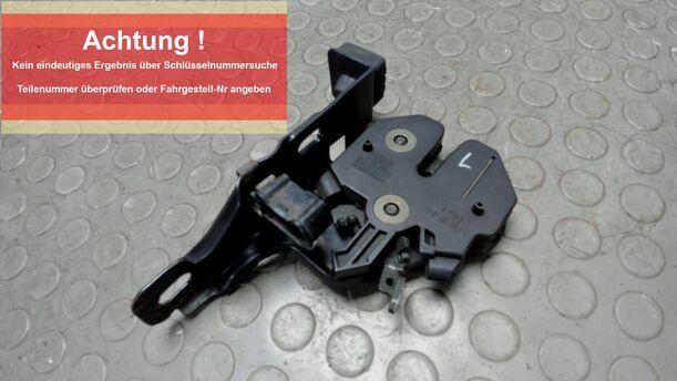 Foto: MOTORHAUBENSCHLOSS LINKS eines Volvo 850 2.0-10V Sport