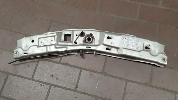 Foto: SCHLOSSTRÄGER OBEN eines Opel Meriva 1.6 16V Sport