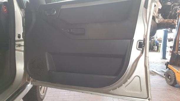 Foto: TÜR VORN RECHTS eines Opel Meriva 1.6 16V Sport