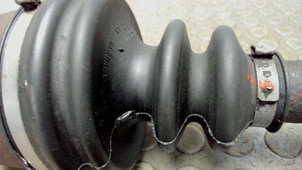 Foto: ANTRIEBSWELLE LINKS eines Volvo 850 2.0-10V Sport
