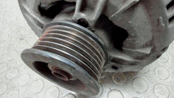 Foto: LICHTMASCHINE eines Volvo 850 2.0-10V Sport