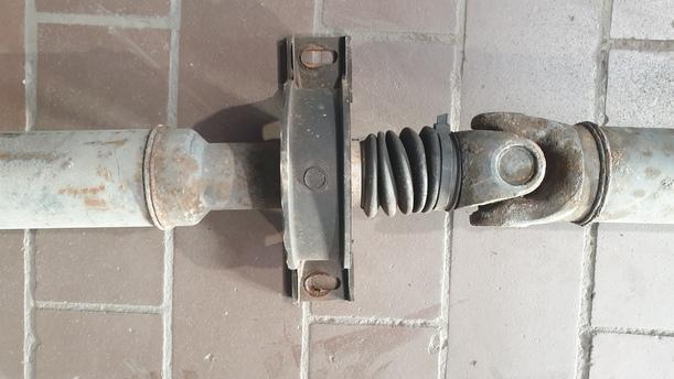 Foto: KARDANWELLE ( 3 TEILIG MIT ZWISCHENLAGER ) eines VW LT 35 SDI Sport