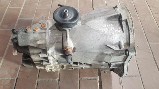 Foto: SCHALTGETRIEBE 5 GANG ( DEL ) eines VW LT 35 SDI Sport
