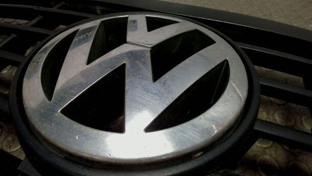 Foto: KÜHLERGRILL eines VW LT 35 SDI Sport