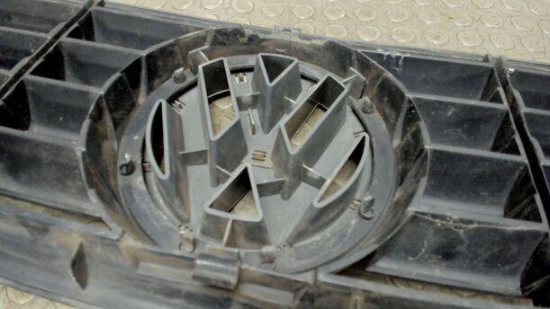 Foto: KÜHLERGRILL eines VW LT 35 SDI Sport